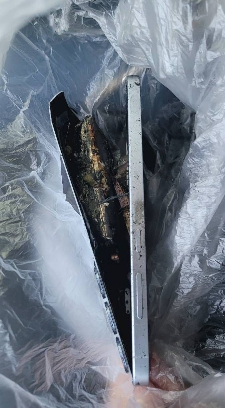 三星S25+在韩国出事了，没充电就自燃还烧伤用户，三星收回手机退了全款但没发声明
