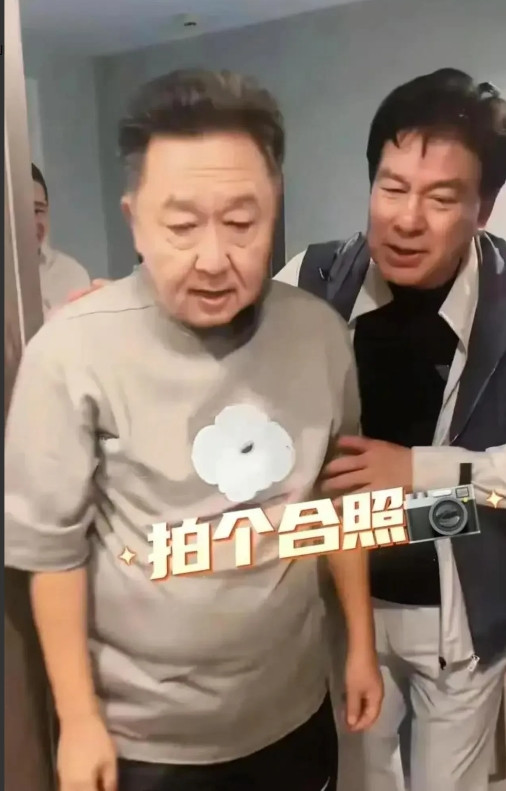于谦已经意识到了。他虽然才56岁但是存在一个很严重的问题，那就是他实在是太显