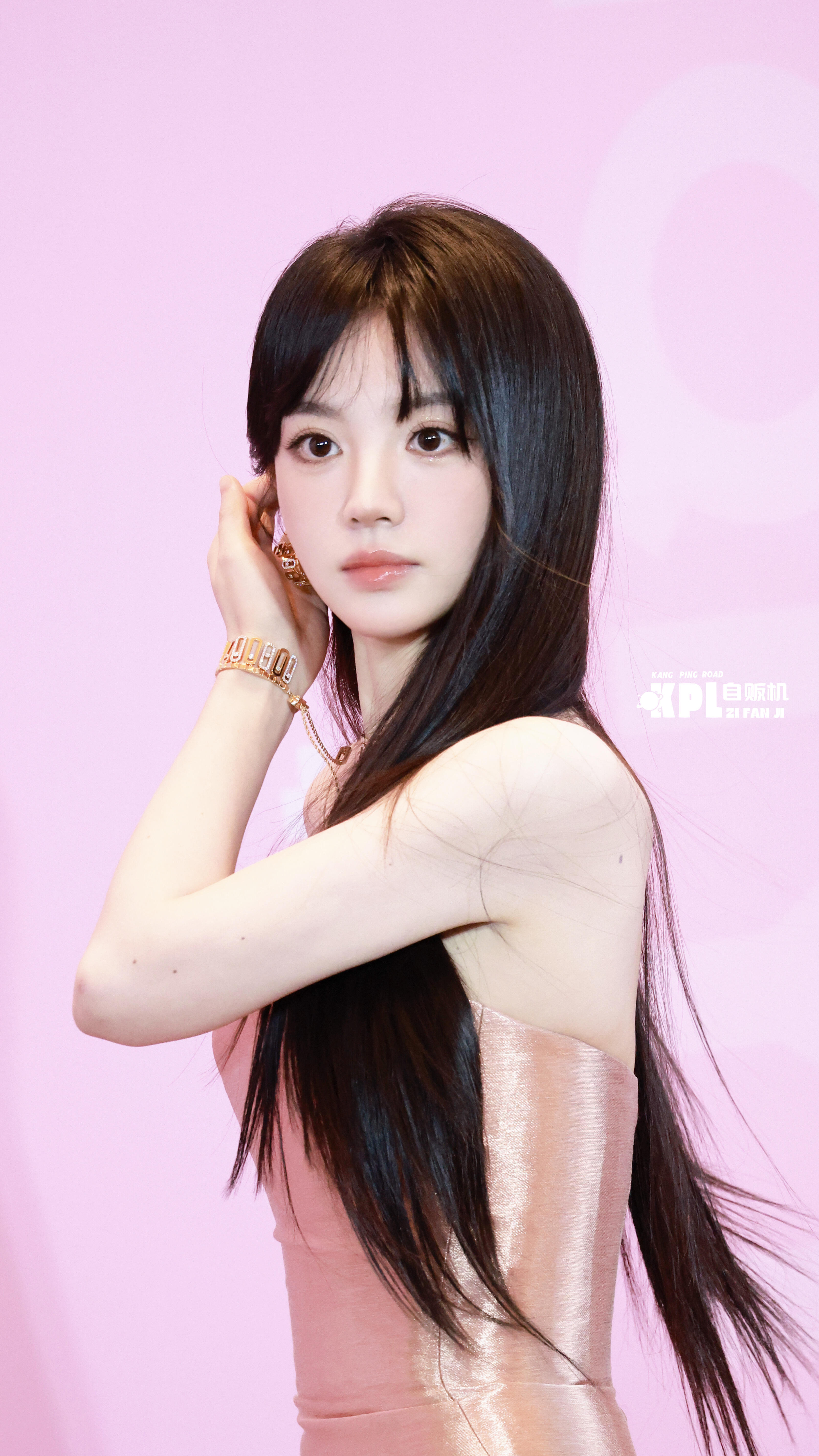 美嫩娇艳好清晰的美貌谁懂….cr.康平路自贩机