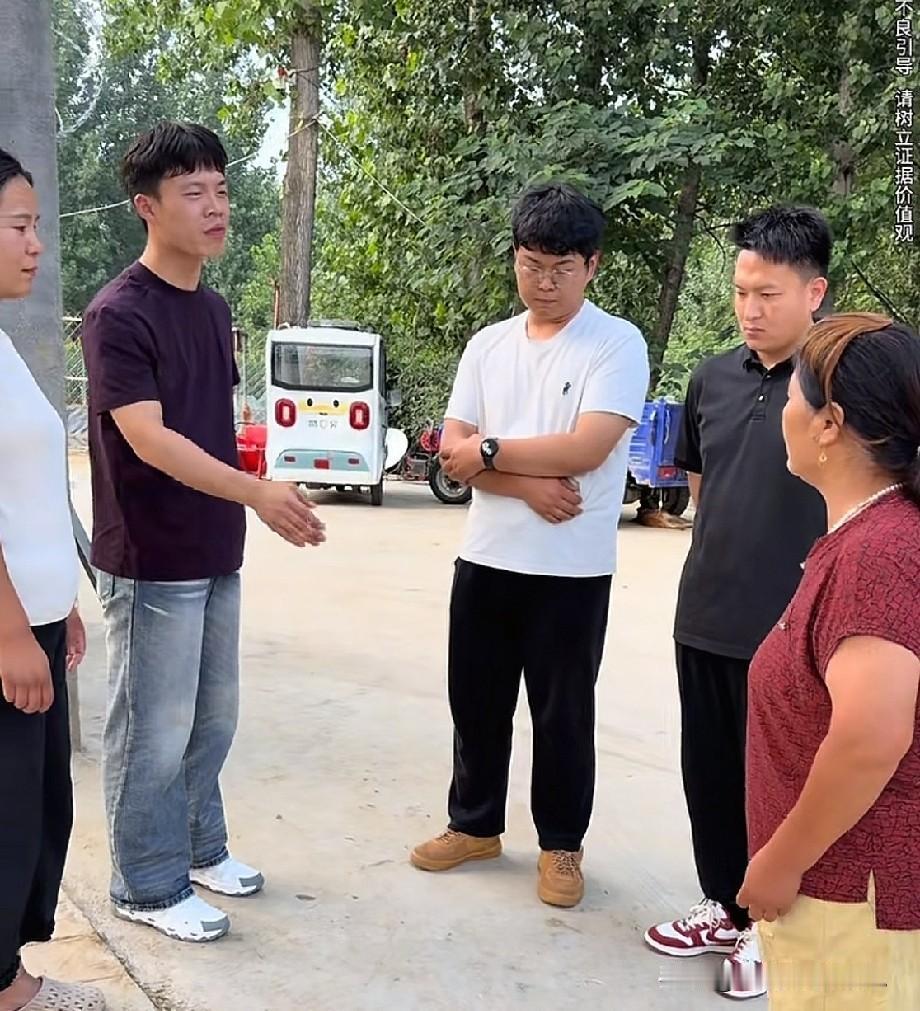 小故事！李佳前两天还说，买天海藏的东西，今天就说不知道李佳可真