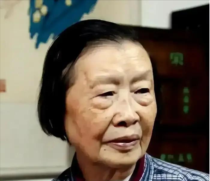 当年在粟裕将军家操劳近三十年的保姆，上了年纪打算辞职回老家安度晚年，谁知楚青直接