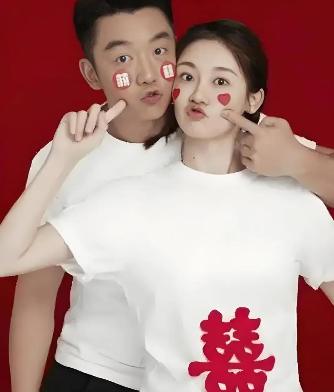 郑凯辟谣停用了丈母娘的亲属卡！虽然辟谣了，但是他还是挺高兴的吧？谁能想到他和
