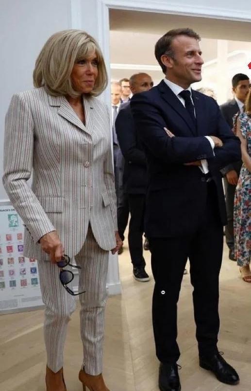 马克龙携72岁夫人访华首站上海，网友热议她与47岁泰国王妃各有韵味～法国总统