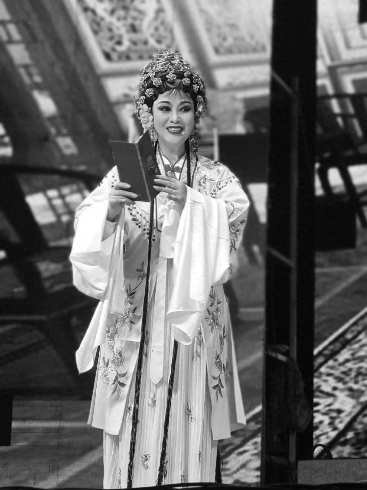 戏唱完了，人没回来。59岁女演员钱水明在演出期间突然去世 10月12号早上，