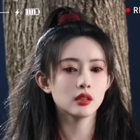 孟子义血泪名场面拍摄花絮看孟子义血泪名场面花絮破防了！半个多小时反复拍摄，哭到脱