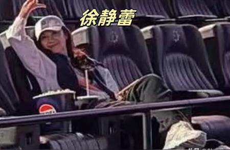 哇塞！51岁徐静蕾美国生活大曝光，九年不婚不育太敢活！家人们，娱乐圈又炸出个大