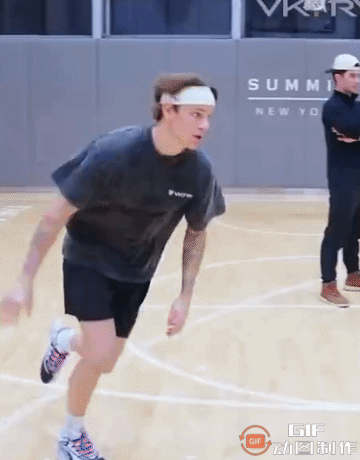 2026年NBA全明星扣篮大赛最终在四名新人轮番的失误中仓促结束，即使是冠军得主