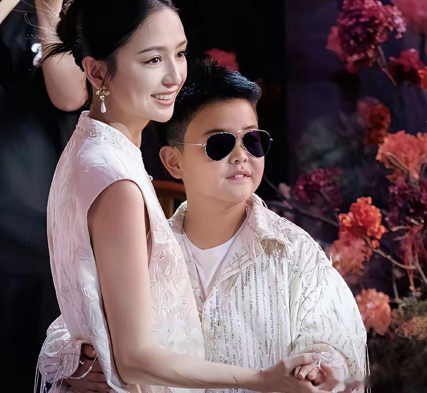 你可以说佟丽娅长相平平，也可以说她演技差，但唯独有一点，你喷不了，那就是她是一个