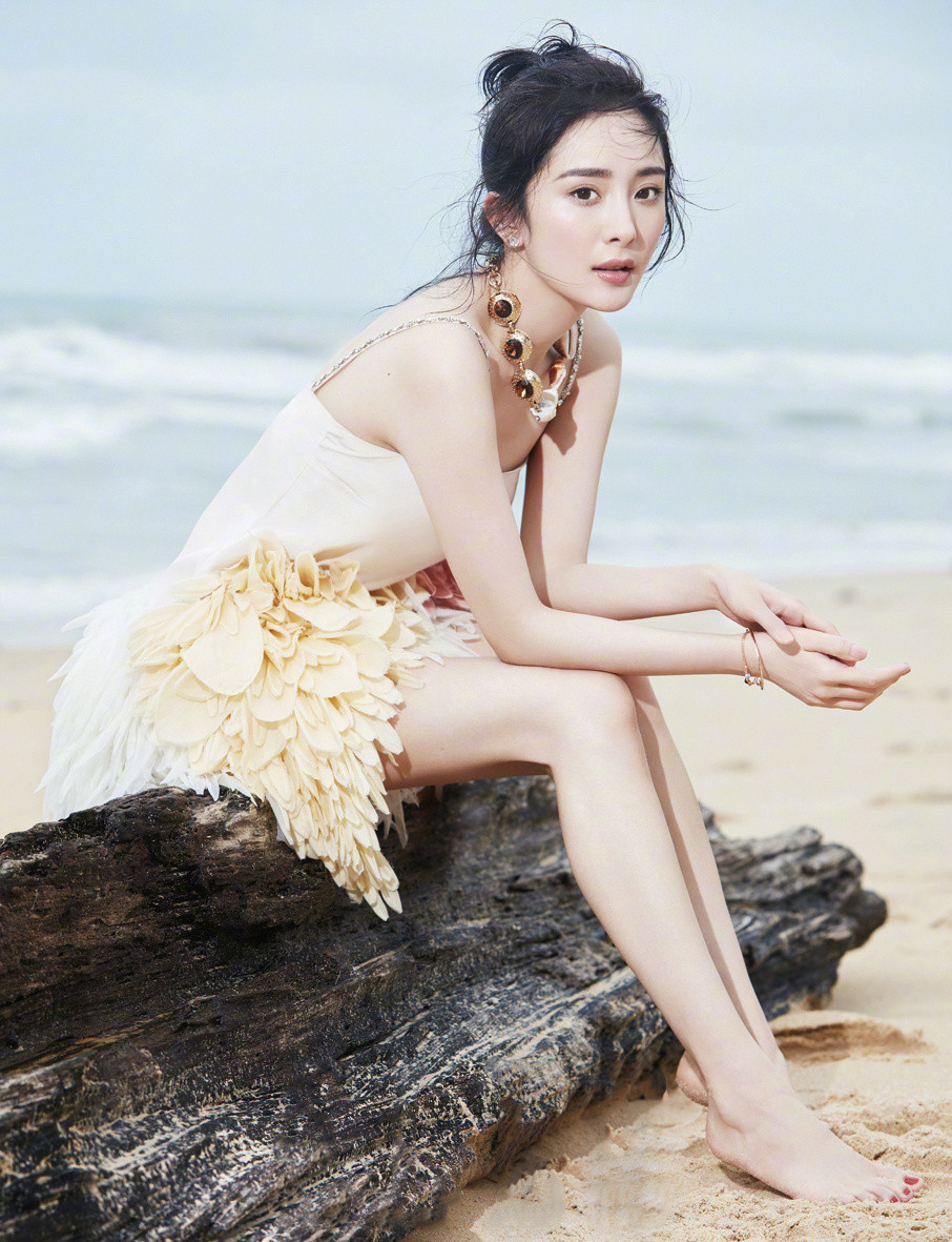 杨幂「ELLE」2017八月刊🐚杨幂ELLE12连登​​​