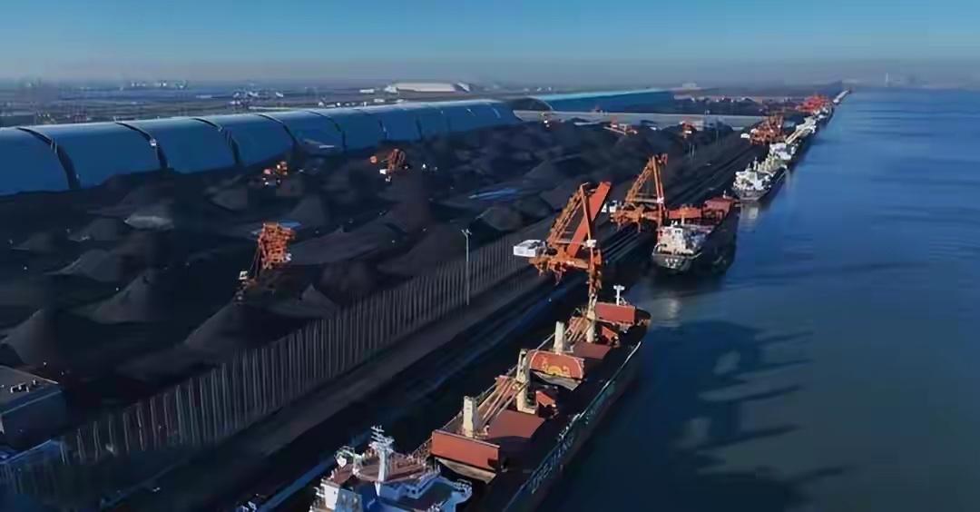 全球最大整装煤田在新疆，储量达3900亿吨，为何我国还要进口煤炭新疆准东煤田