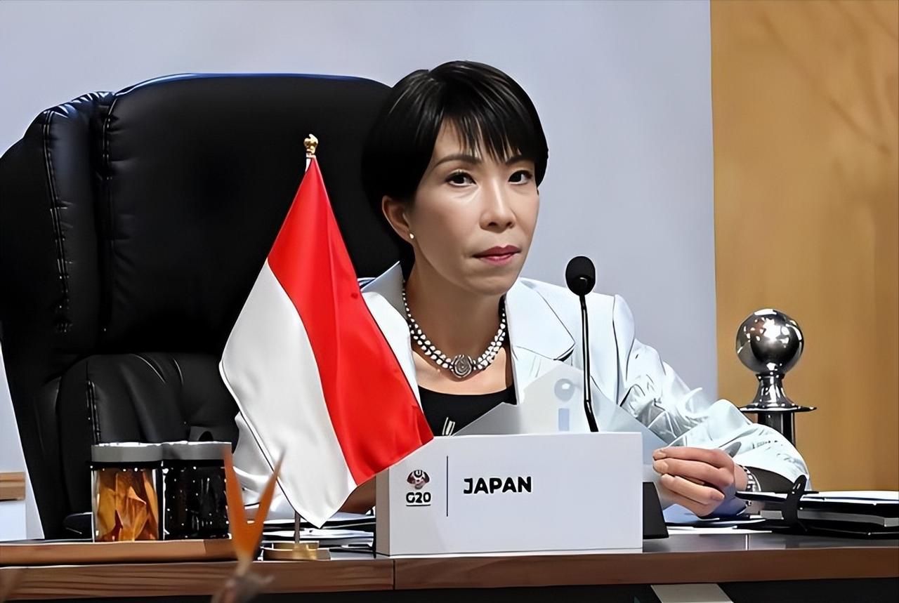 日本被打疼！美战略学者给高市一个忠告：想走出困局，绕不开中国！据彭博相关行业调
