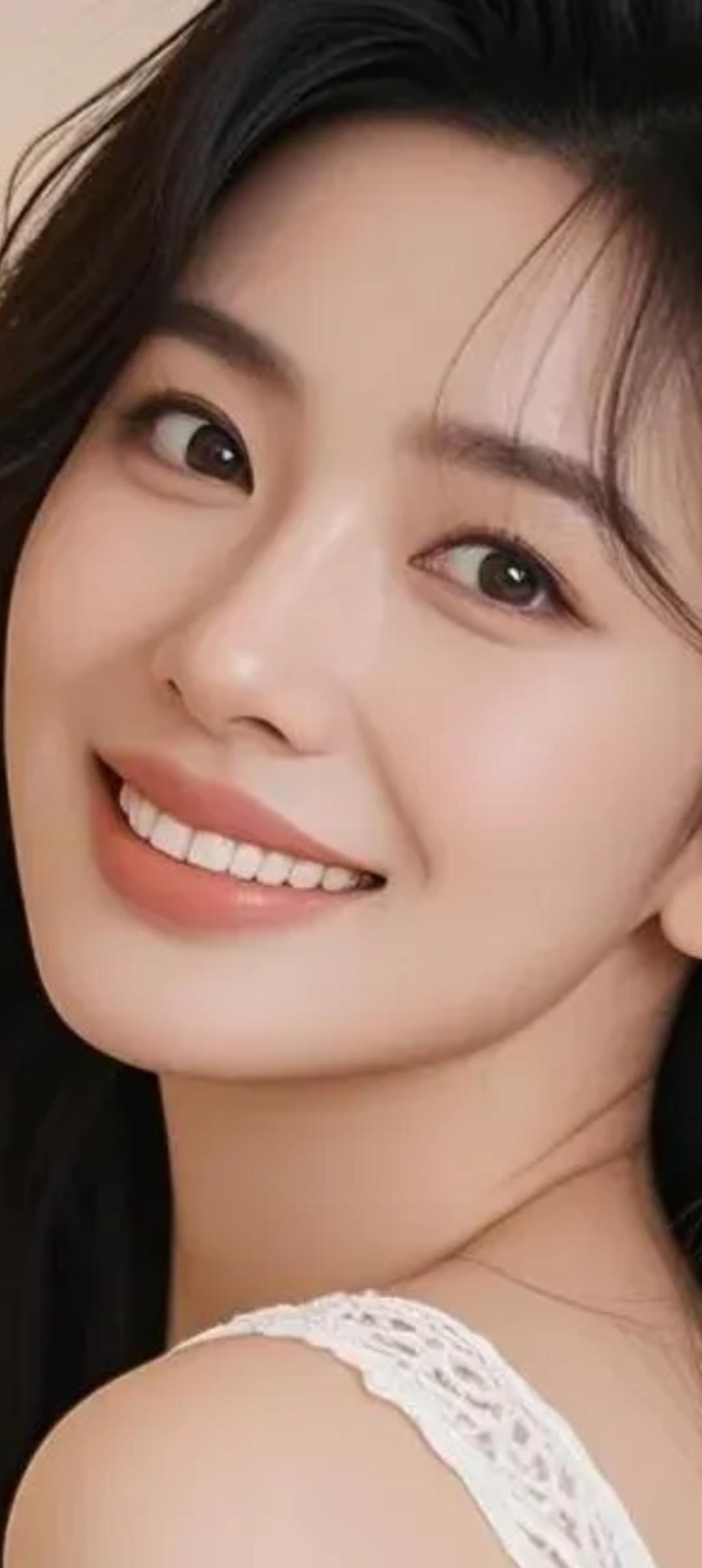 甜美笑容，温柔可人，元气满满的一天从微笑开始！😊✨