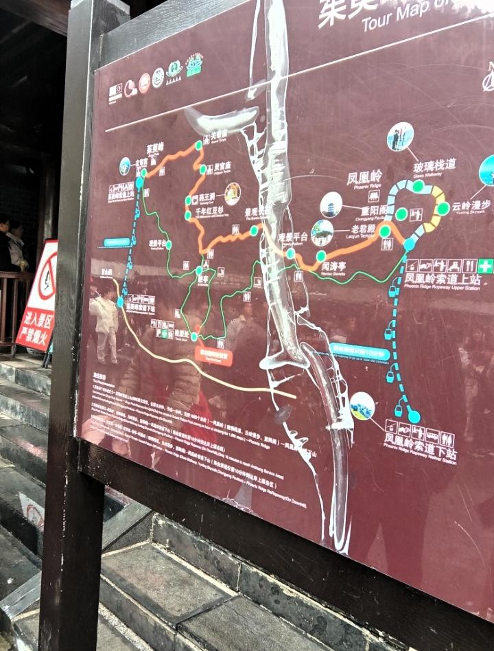 云台山逛吃攻略！刚在云台山景区看完这份导览图，瞬间就有了方向感！图上标了凤