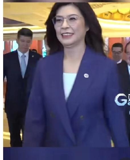 以前我也觉得郑丽文还不错，可这次她的做法真让人无语。日本熊本地震，她自掏腰包捐了