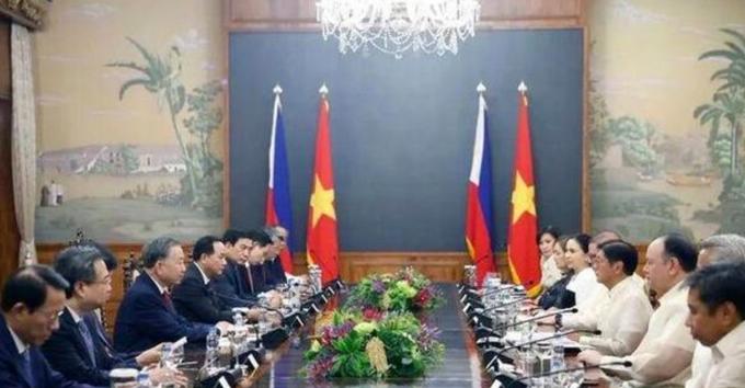 越南曾用最残酷的现实，给中国上了一堂永生难忘的国际关系课。他们可以对炸死400万