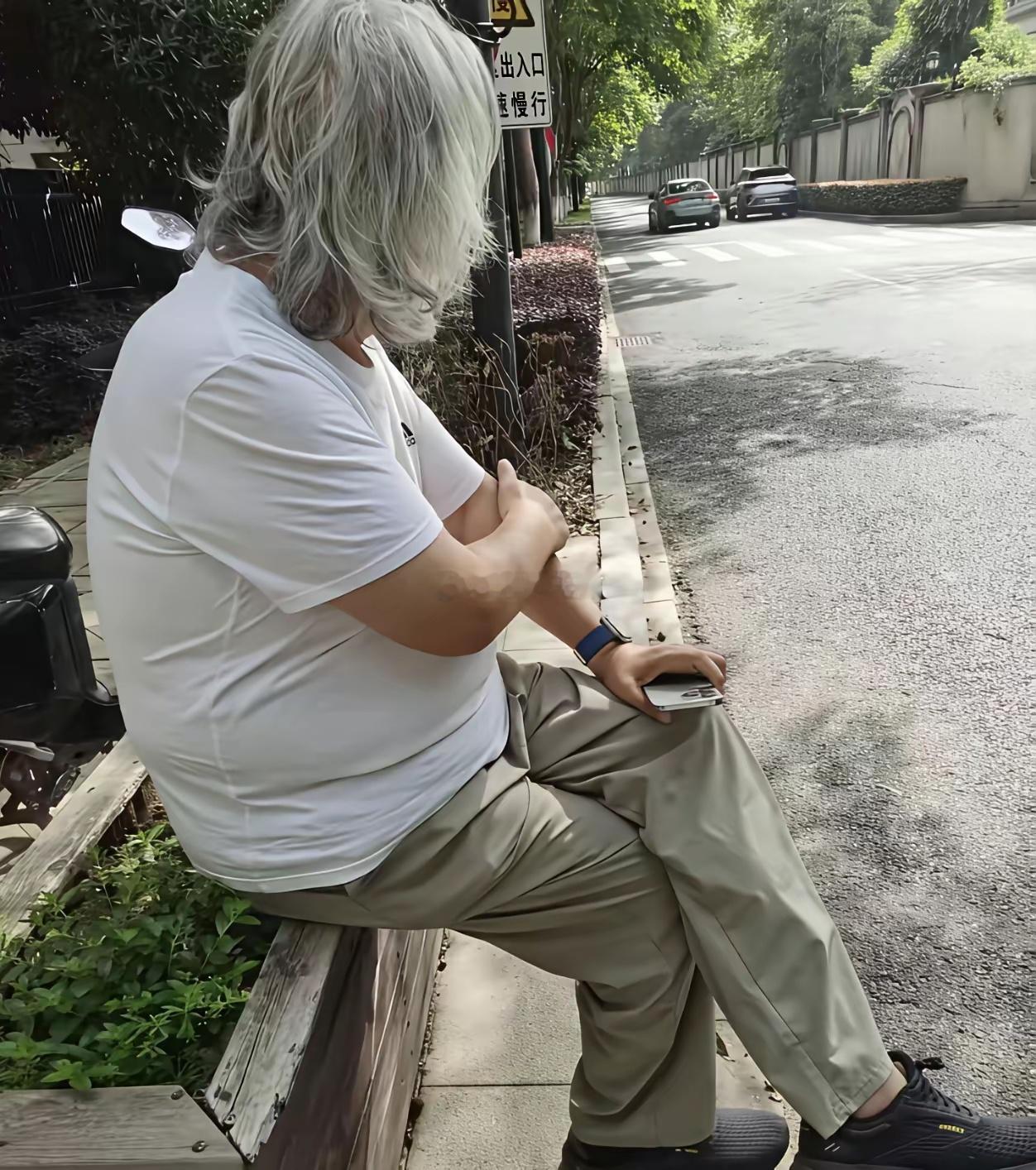 明星发生交通事故，居然也被“抓”？我以为张纪中和我们普通人不一样。