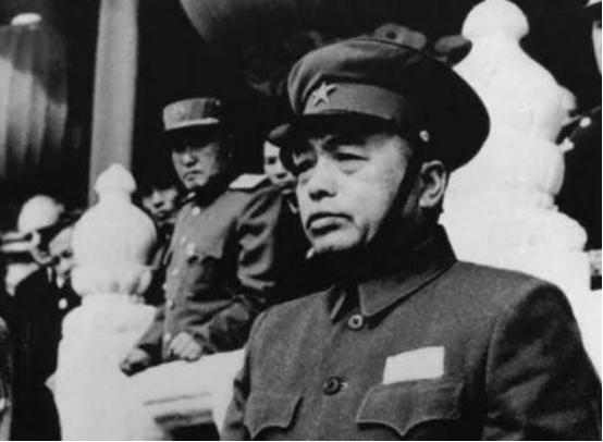 彭老总和贺老总的大老粗是完全不同的，贺老总都大老粗主要是是旧式军阀的义气，对政治