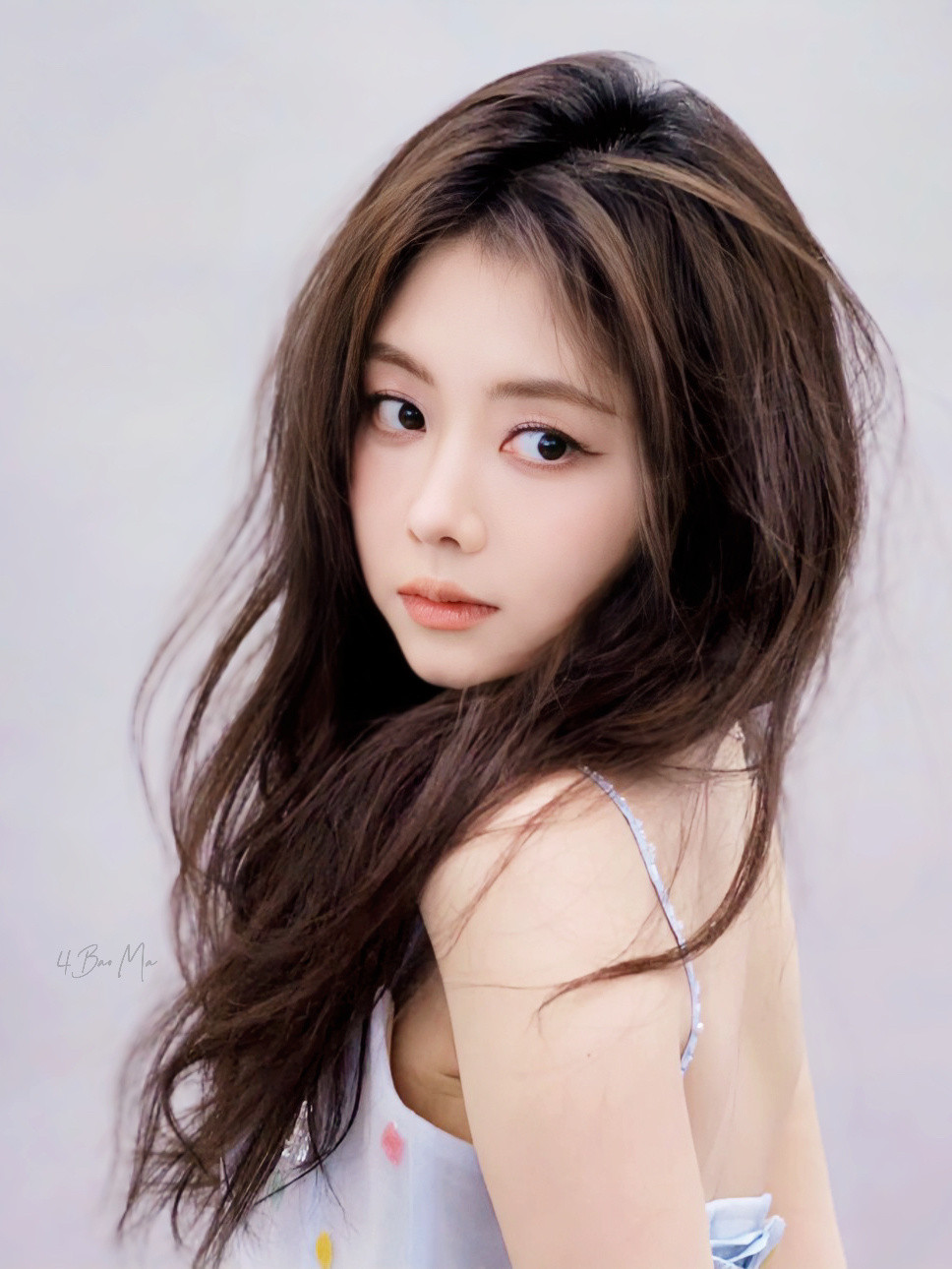 谭松韵谭松韵回四川也要走亲戚谁过年能逃得了走亲戚？连都不例外。春晚舞台上是发光的