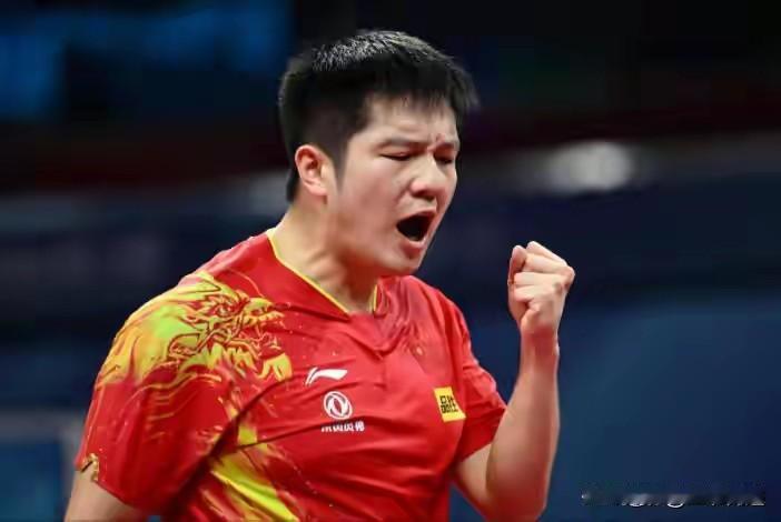 樊振东比肩梅西！在乒乓球届他是传奇！他是球台前的风暴，以绝对统治力定义了这个时