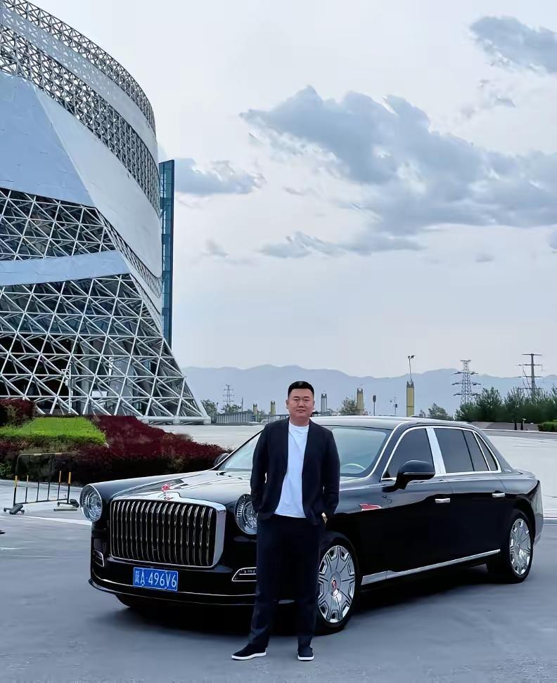 石家庄张晓民真土豪，4月27日开着的红旗国礼金葵花，直接跑去了宁夏银川，来回开了
