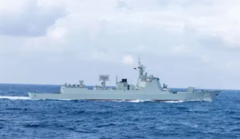 第4批次052D即将全部亮相，迎来盾舰服役高峰，全新型号正在路上？今年海军迎来