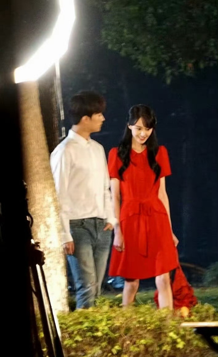 贝微微已经成一个形容词了，上次是赵露思，这次是宋祖儿…宋祖儿贝微微