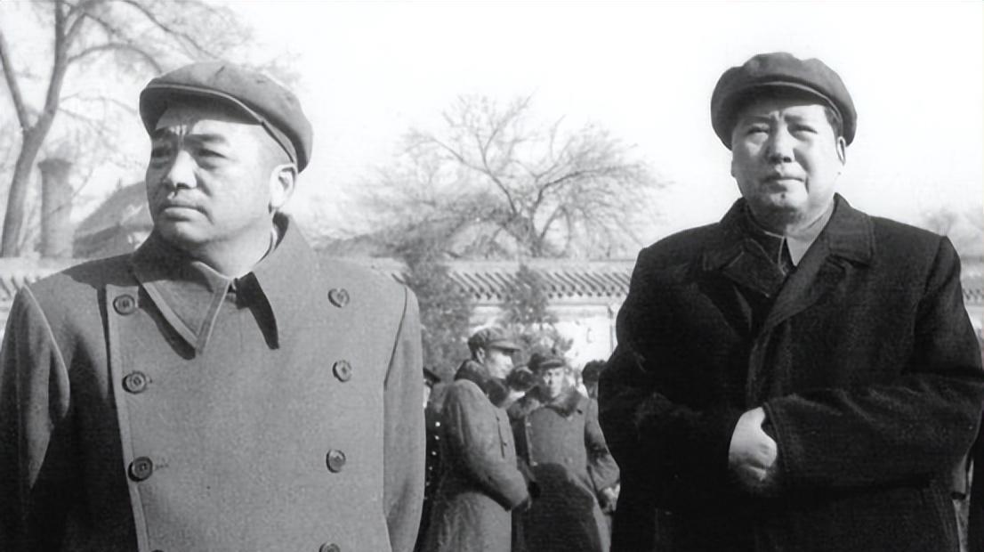 毛主席嘱托唐闻生：我死后，听周总理的。那是1974年深秋的一天，菊香书屋