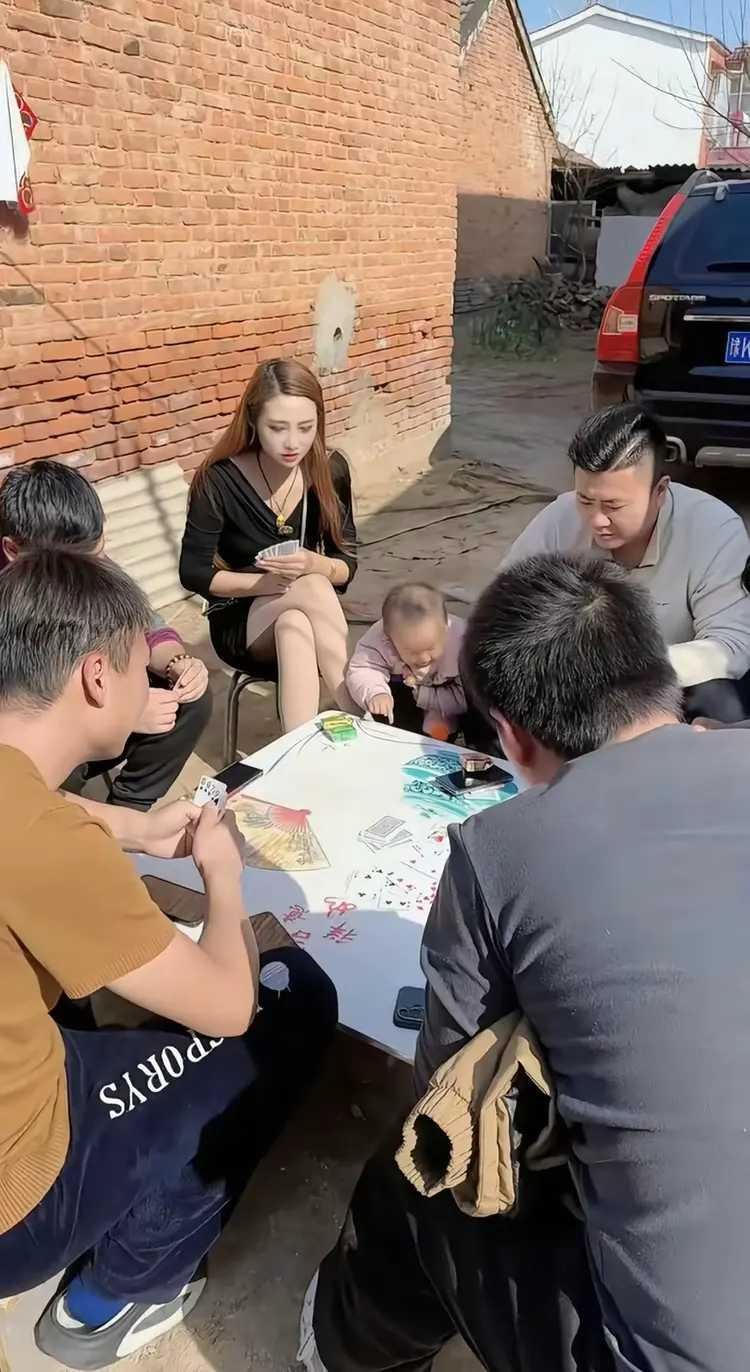 牌友，不是一般的白！