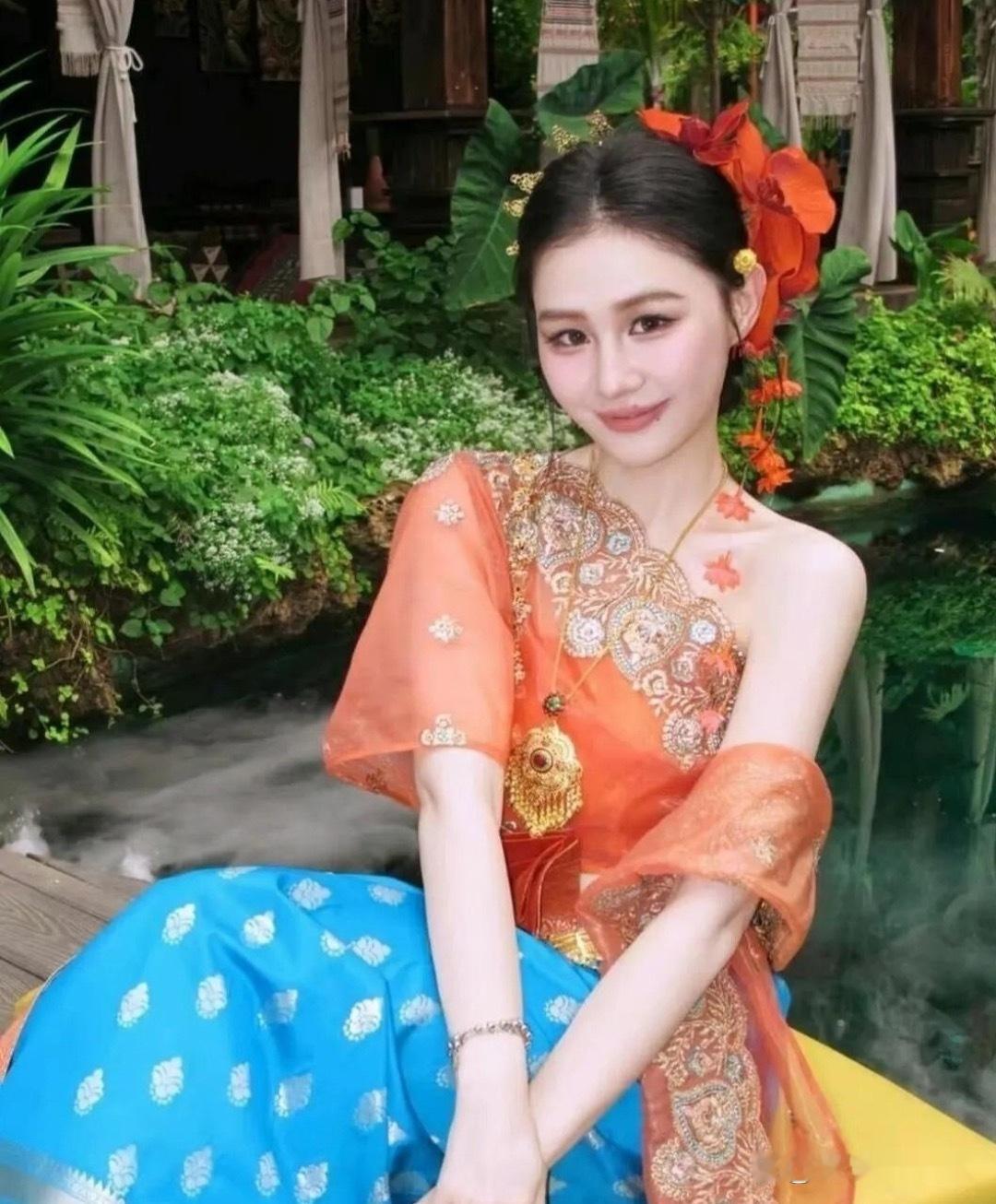 这居然是金靖？果然不要小看了任何一张能进娱乐圈的脸