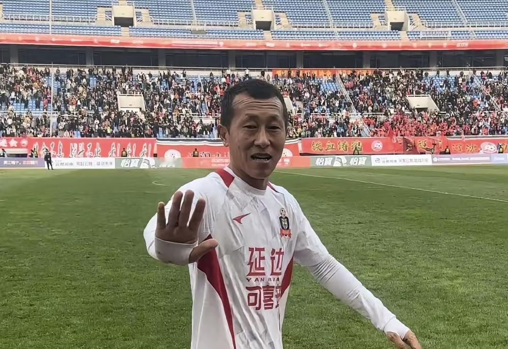 36岁金泰延续约，延边三杰境遇天差地别！国安球迷论坛里还留着五年前的骂帖，有