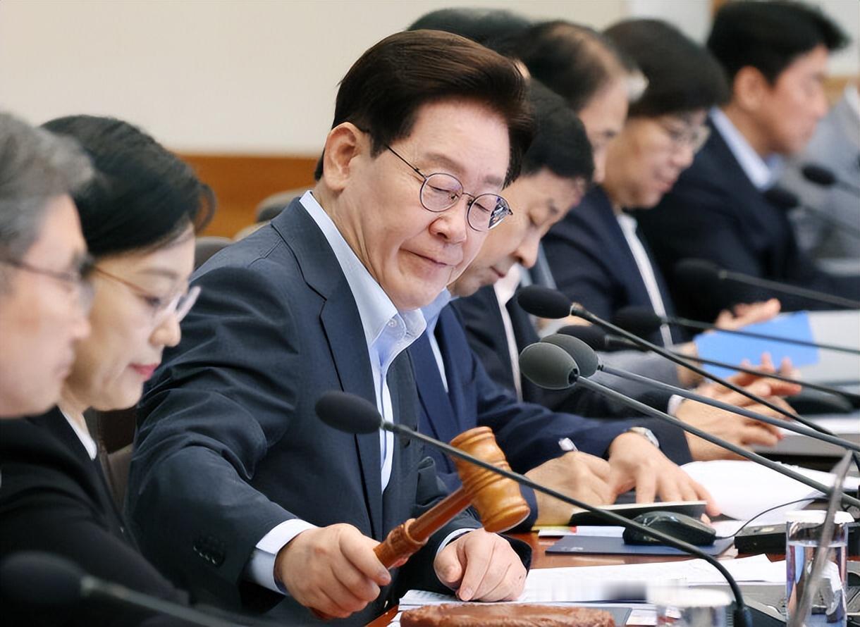 175:2！李在明赢了，他亲手终结了一个时代。 2026年7月31日，韩国国