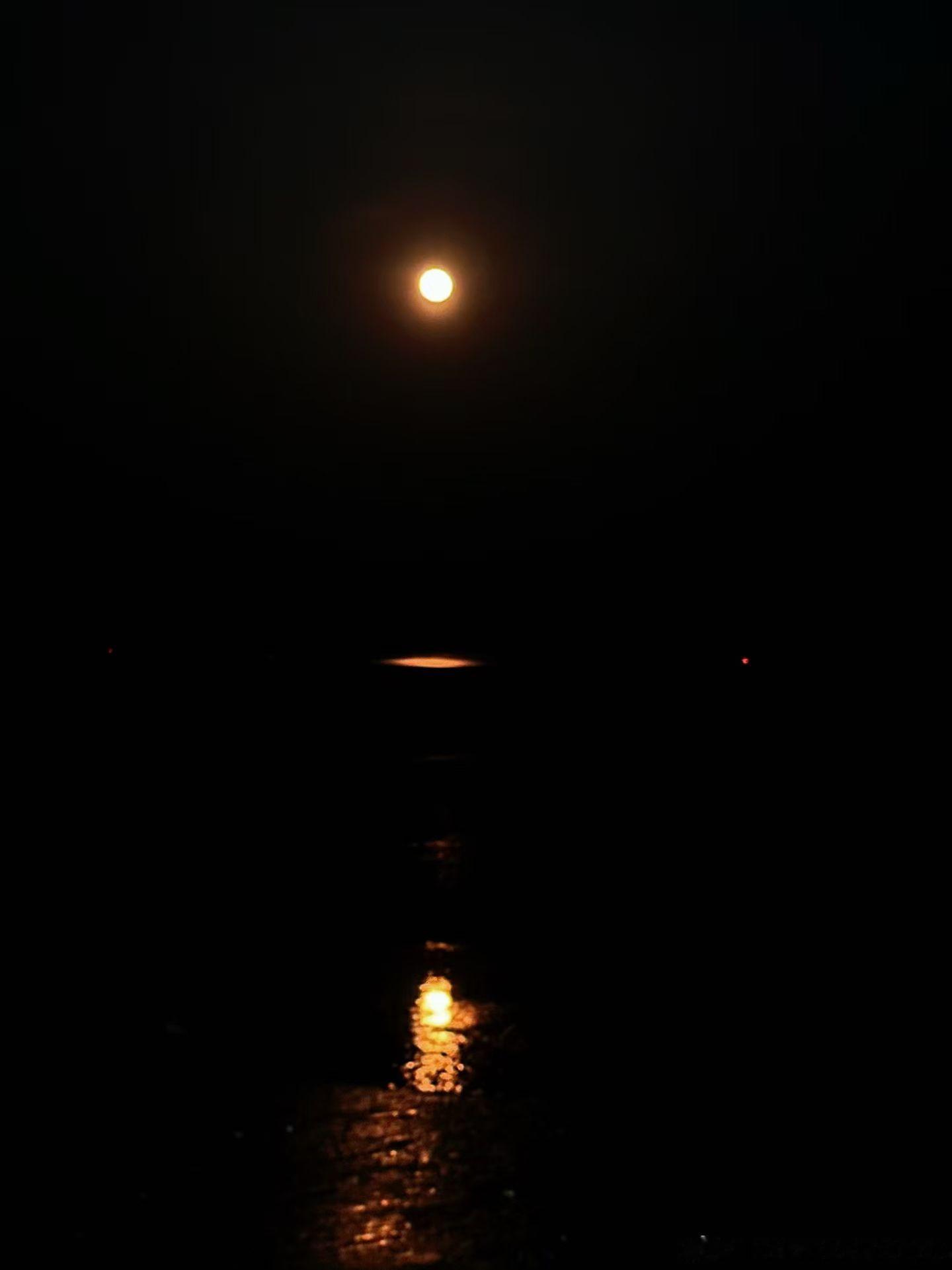 Mid‑AutumnFestival｜月满中秋夜，人间共团圆一轮清辉寄思念，万