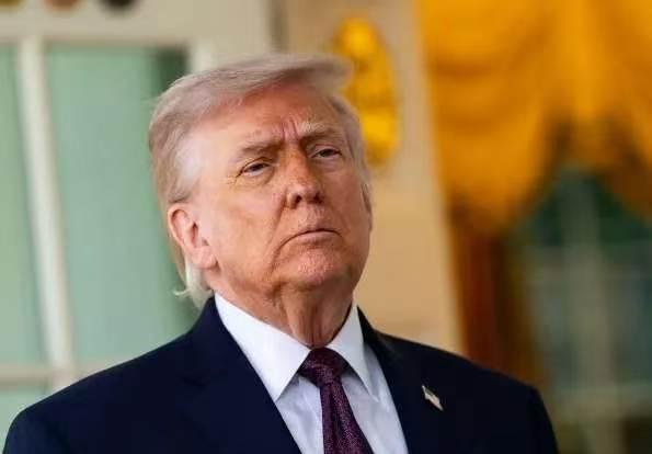 太意外！美国民众集体“喊话”中国，白宫彻底坐不住了，民意反转太明显，最近美国彻底