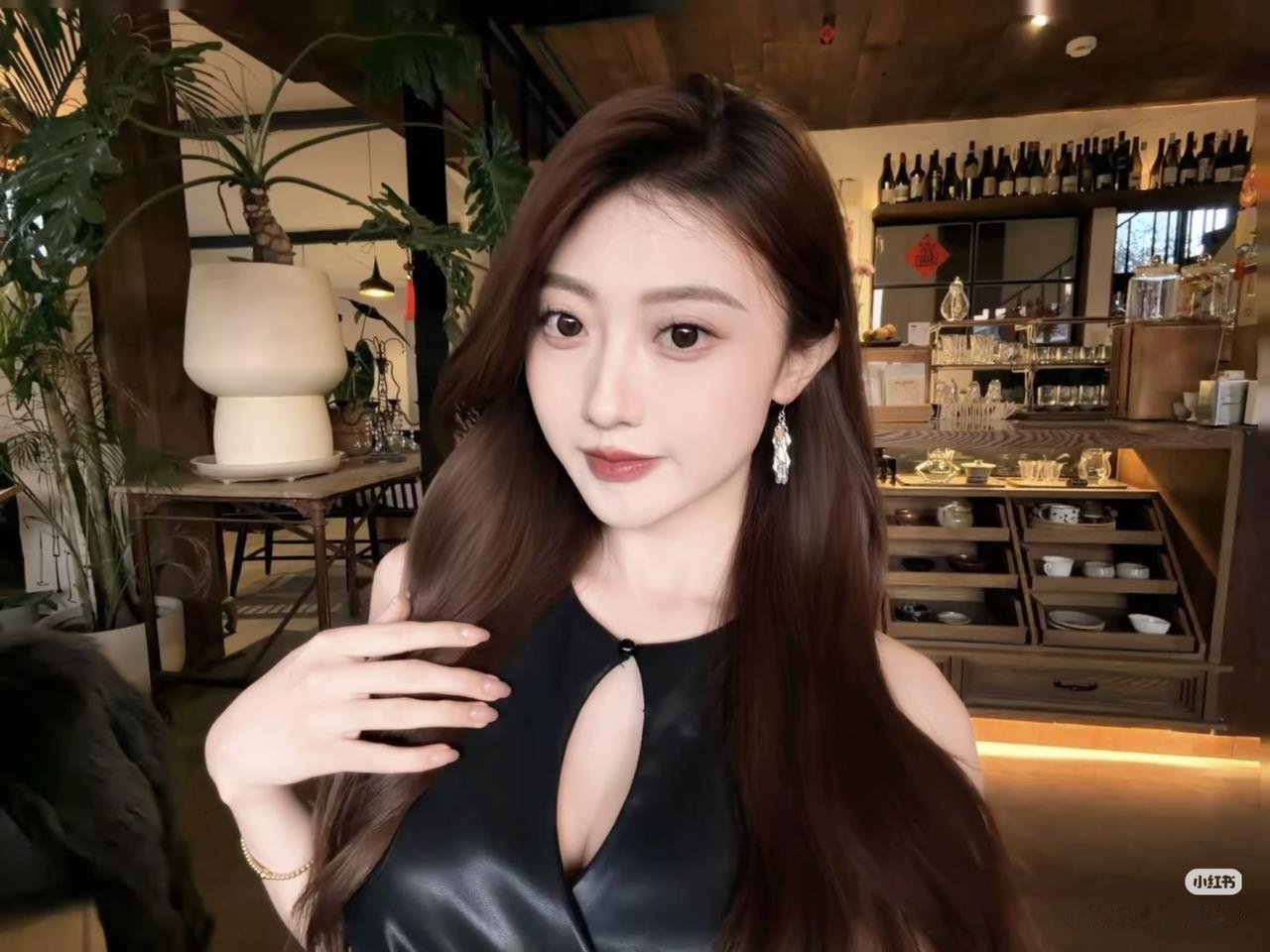 有哪个美女是让你一见钟情的这个肤白貌美的女人让人一见钟情💘