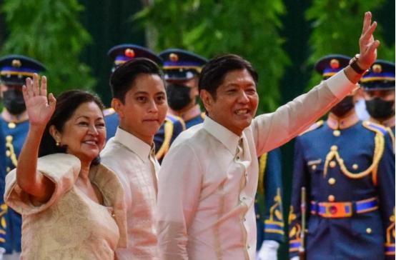 争端升级，日本援兵已到，中方宣布封海4天，俄罗斯警告军备竞赛 最近，菲律宾在