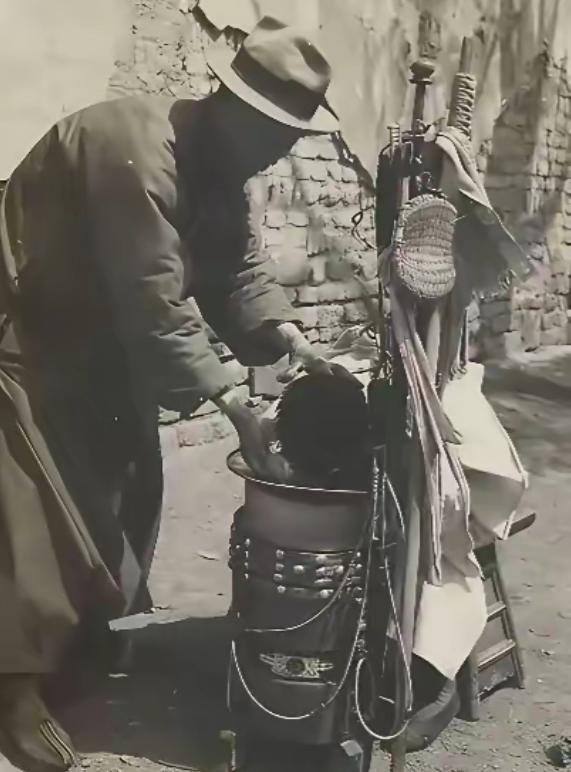1988年，重庆市合川县（今合川区）组织修订县志，编撰人员王爵英在整理档案时，翻