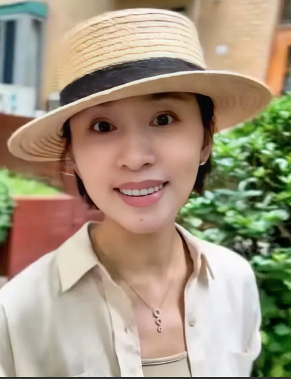 欧阳夏丹已经很难再结婚了，原因很简单，不是因为她年纪大，也不是因为她没人追，而是