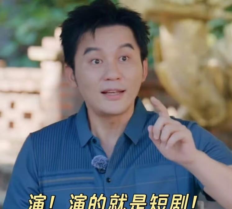 李晨算不算是跑男里混的最差的王宝强，电影，导演两手抓，属于跑男里发展最好的。