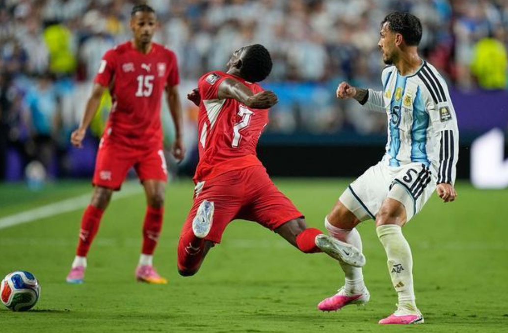 7月28日，IFAB（国际足球联合会理事会）站出来为瑞士前锋恩博洛“说话了”。