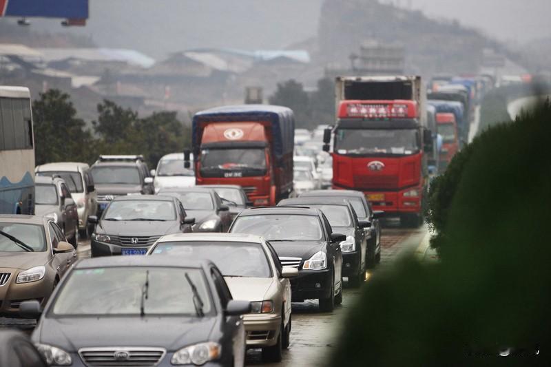 今年错峰回家过年，假期也往后延长了一些，不用着急赶回深圳，就发现了一个问题：初三