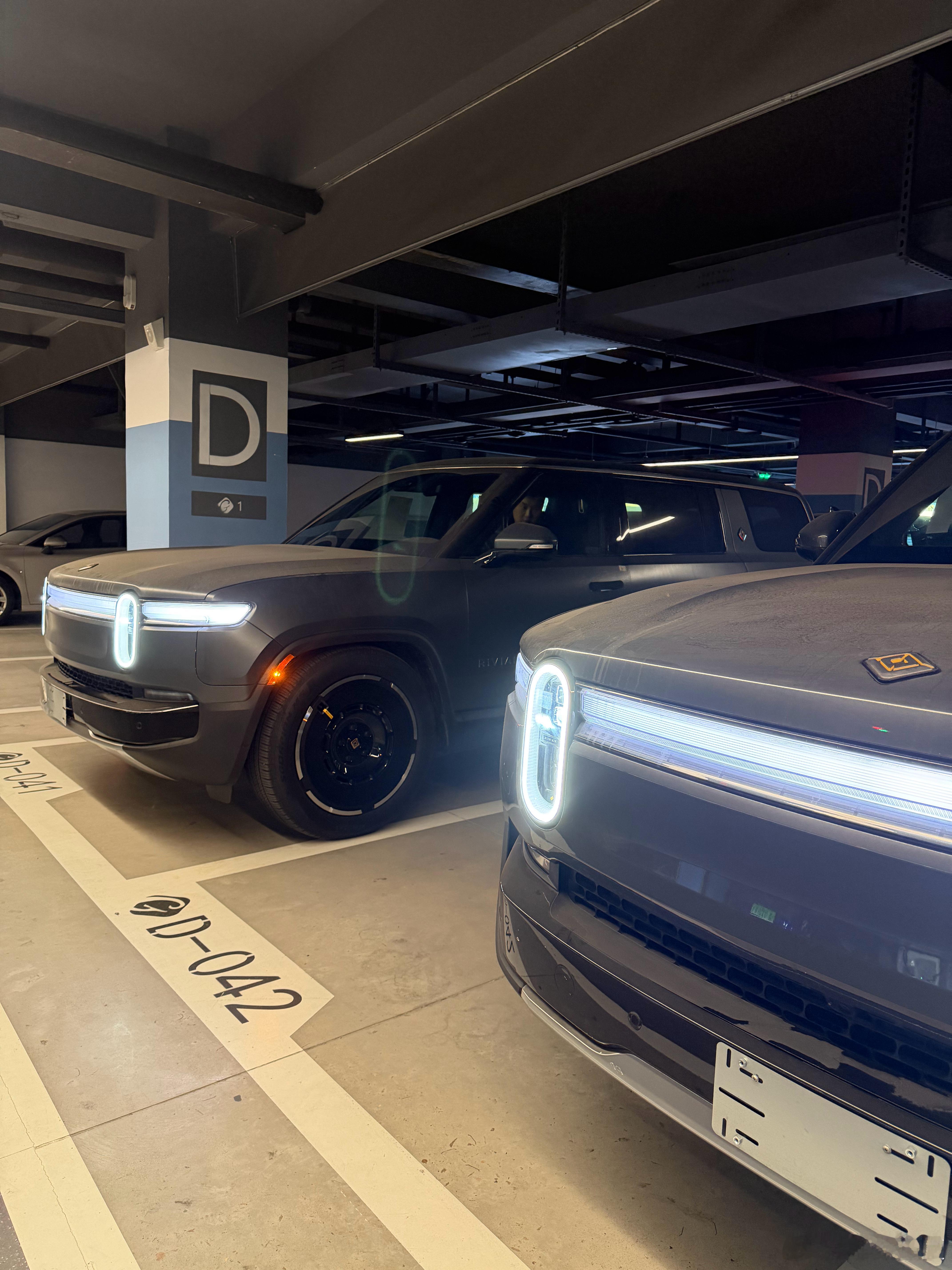 全国唯二的两部RivianR1S