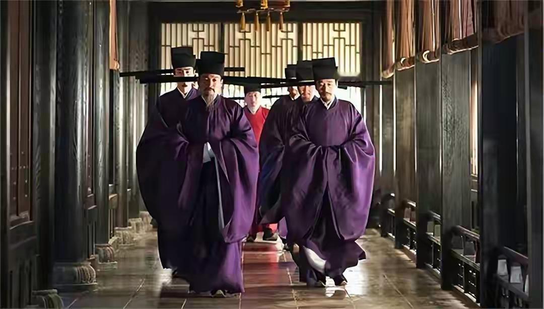 唐朝，那么强大，没有超过300年；明朝，那么强大，没超过300年；有人说了，那汉