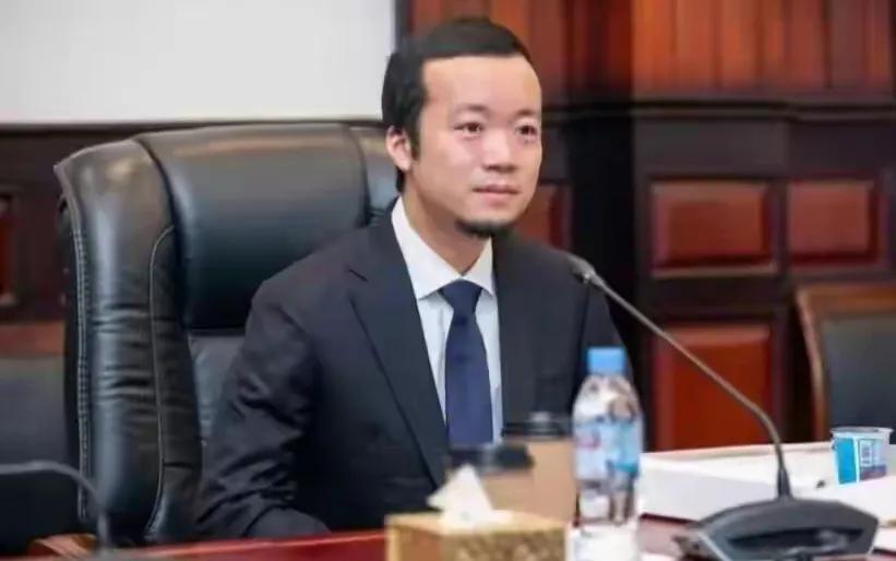 【新加坡警方上演“查扣大戏”！电诈大佬的游艇豪车集体“失业”】当你在朋友圈晒