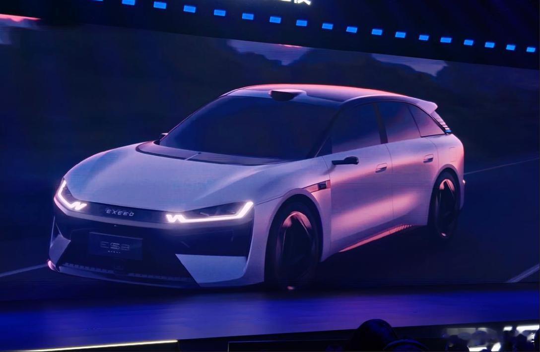 我仔细看了一下奇瑞星途这个ES8（虽然名字叫起来怪怪的）但颜值是吸引人的...前