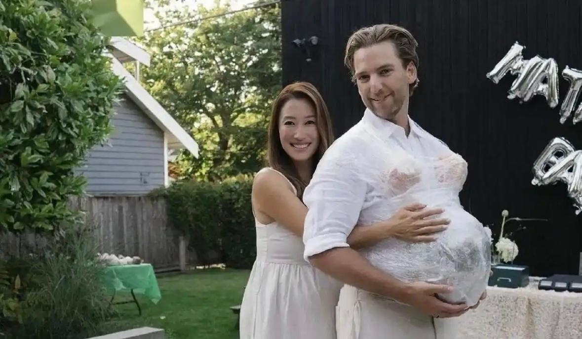 谢贤说：“这个女婿比我的亲儿子还靠谱。”马修对谢婷婷好，不是因为她是谢贤的女儿，