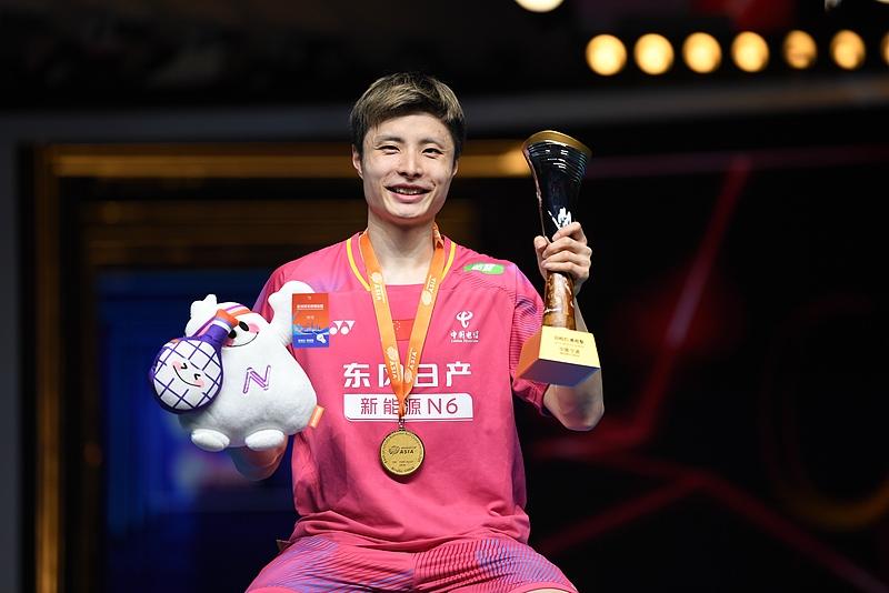 石宇奇7次征战亚锦赛首度夺冠，世界排名将重回第一4月12日傍晚，在宁波20