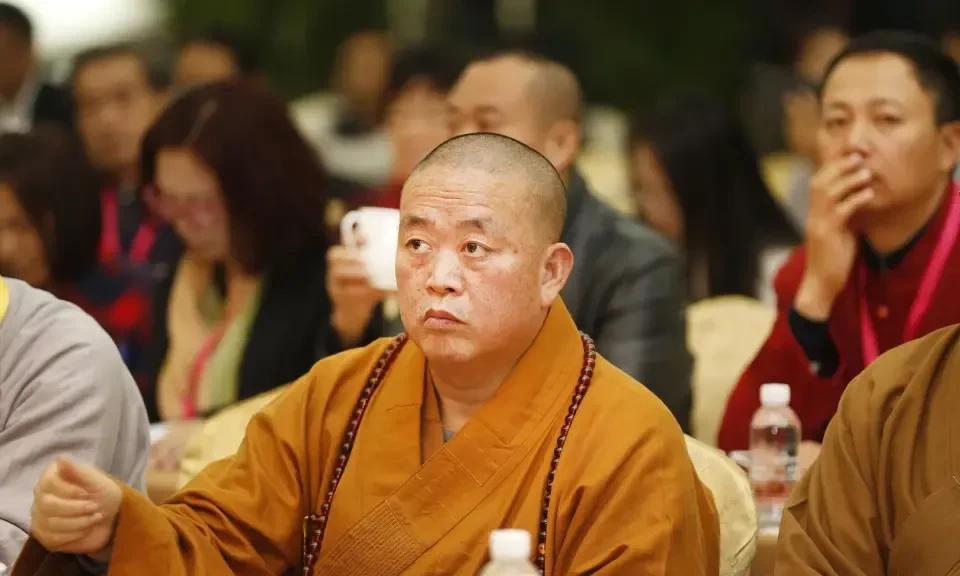 释永信涉嫌刑事犯罪接受多部门联合调查据少林寺官网消息:少林寺