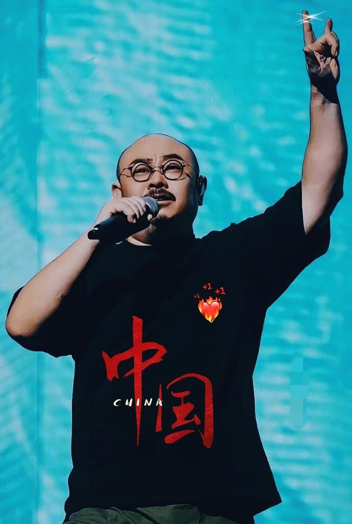 不光刀郎没想到，就连经纪人陶渊也没想到，观众不愁他唱跑调，也不愁他穿汗衫，