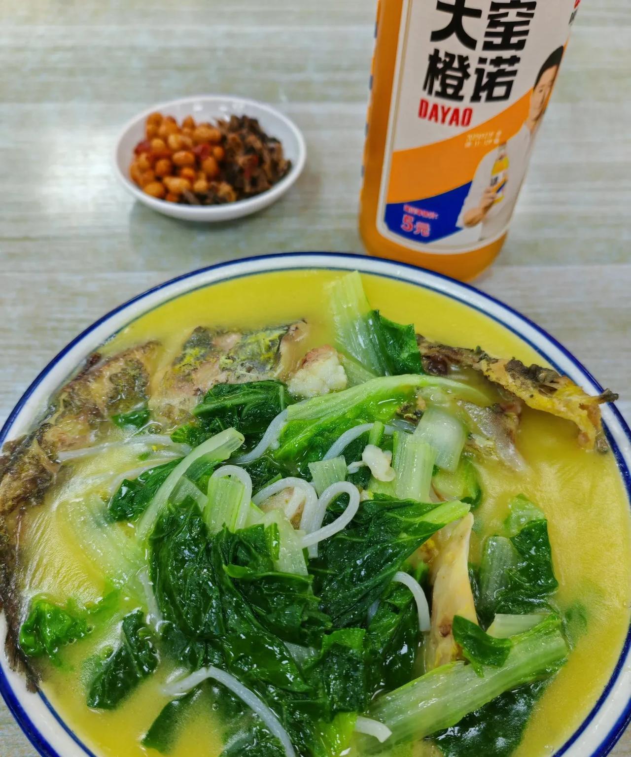 作为一个土生土长的湖北人，真的觉得湖北很少有好吃的早餐，什么热干面牛肉面那些我看