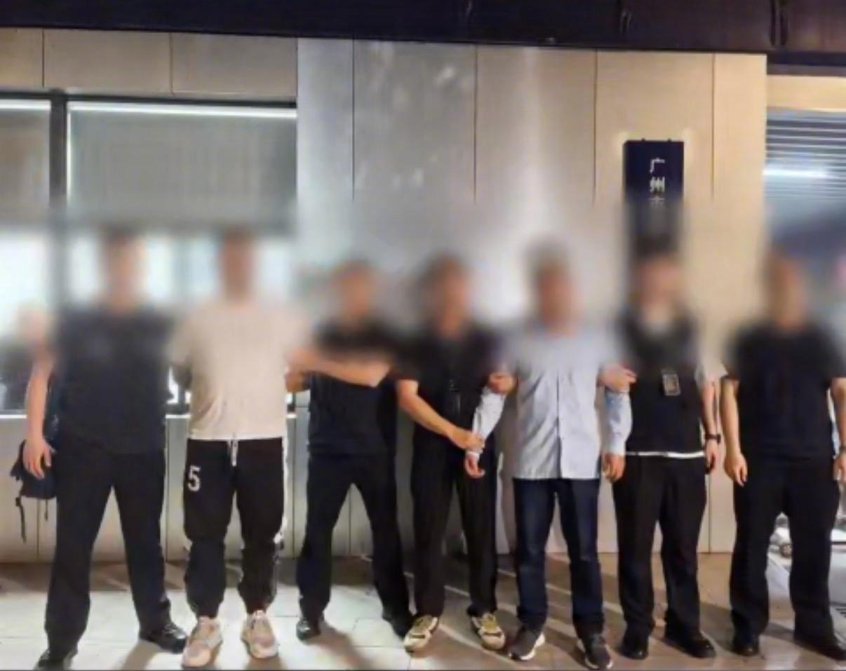 #广州警方又打掉5个涉车碰瓷团伙#【广州警方又打掉5个涉车“碰瓷”犯罪团伙！刑事